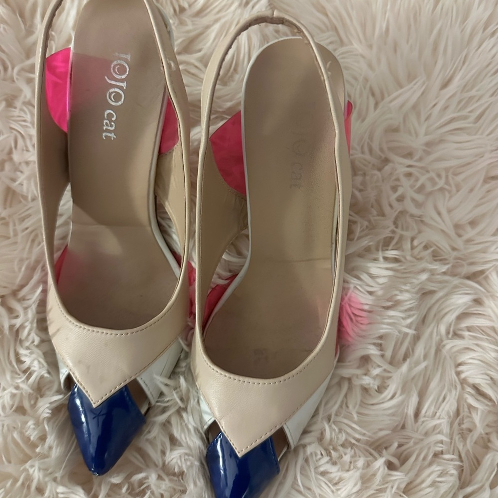 JoJo Cat red bottom heels!